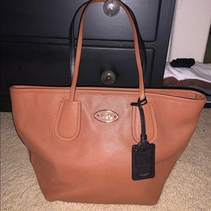 Coach tote bag with zipper! Authentic!